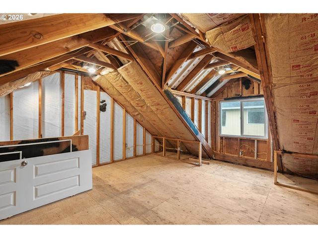 917 Ne 4TH Ave, Hillsboro, OR 97124