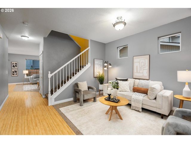 917 Ne 4TH Ave, Hillsboro, OR 97124