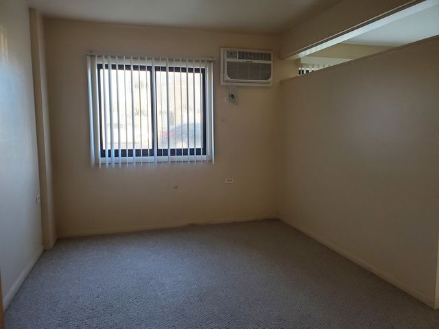 6101 W 64th Place 1, Chicago, IL 60638