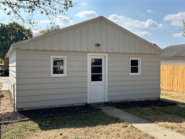 1266 Kohler Avenue, Akron, OH 44314