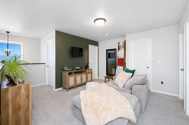 1235 Rachel Drive W, West Fargo, ND 58078