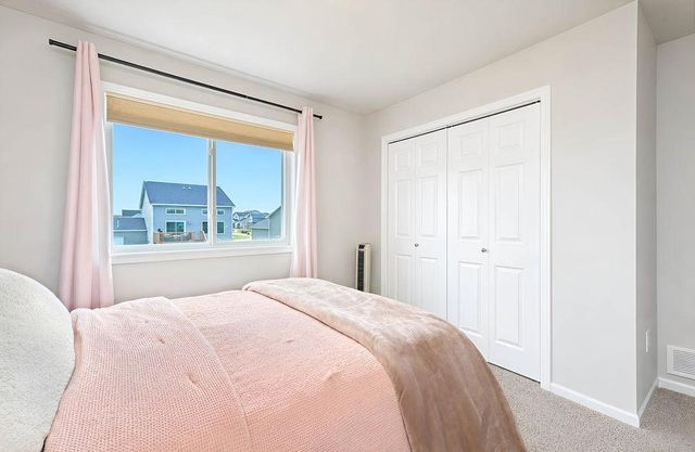 1235 Rachel Drive W, West Fargo, ND 58078