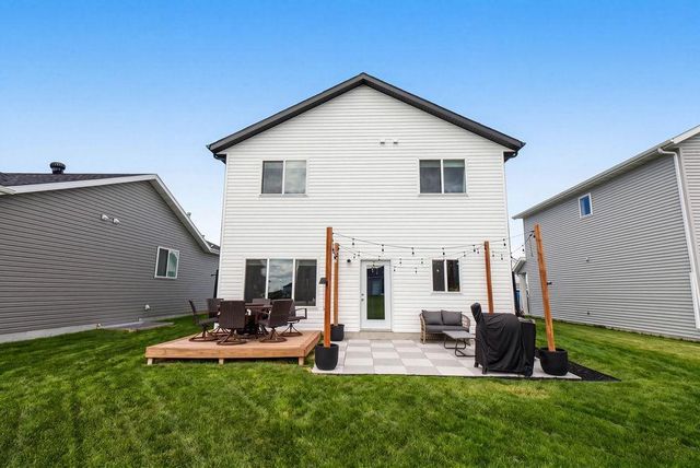 1235 Rachel Drive W, West Fargo, ND 58078