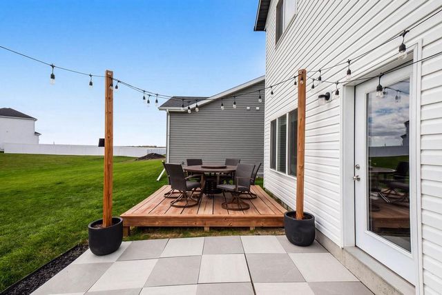 1235 Rachel Drive W, West Fargo, ND 58078