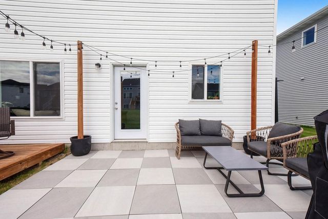 1235 Rachel Drive W, West Fargo, ND 58078