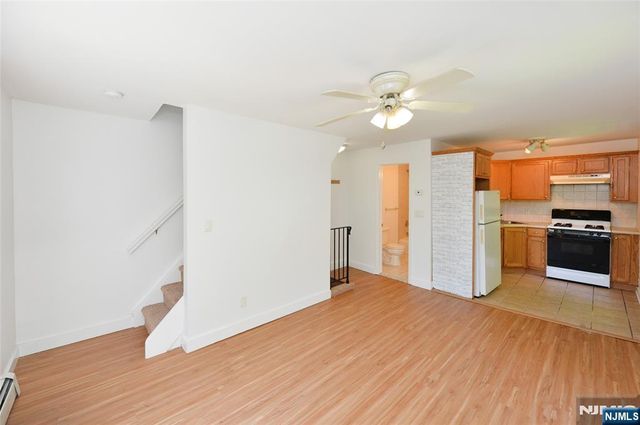 209 Merritt Avenue, Bergenfield, NJ 07621