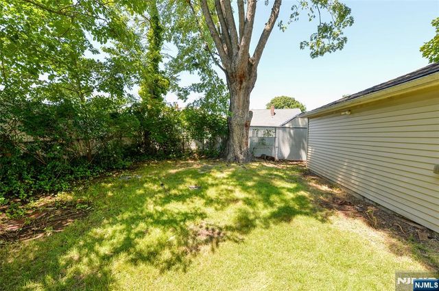 209 Merritt Avenue, Bergenfield, NJ 07621