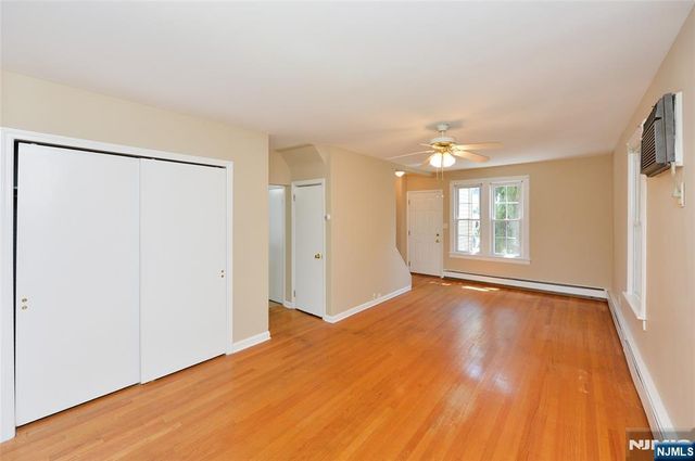 209 Merritt Avenue, Bergenfield, NJ 07621