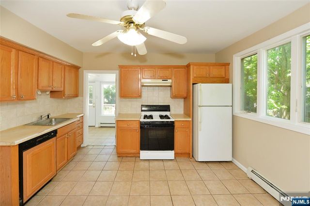 209 Merritt Avenue, Bergenfield, NJ 07621