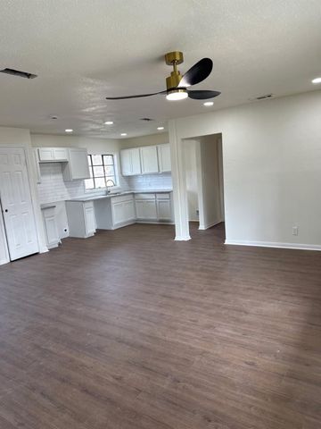 9001 Chatwood Drive, Houston, TX 77078