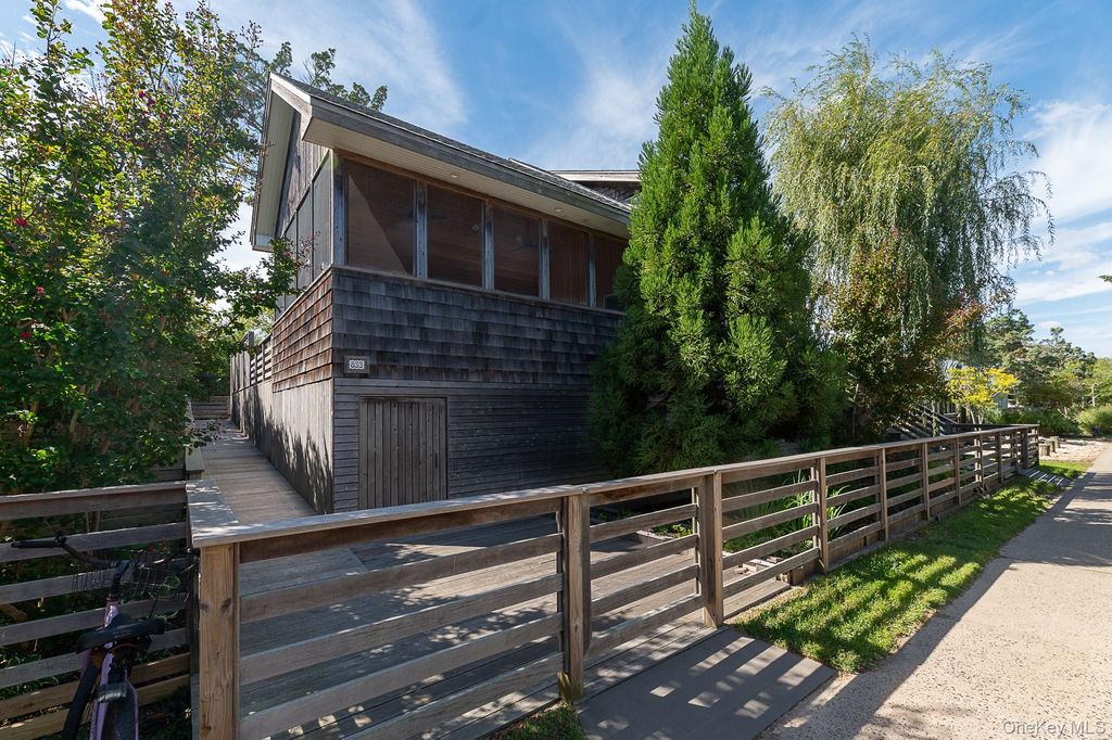 833 Evergreen Walk, Ocean Beach, NY 11770 — photo 4