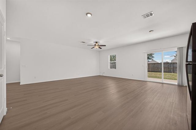 6330 Highland Heights Drive, Richmond, TX 77469