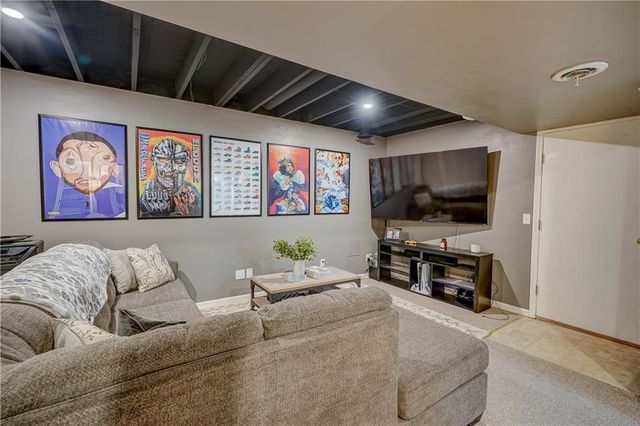 701 SW Nelson Drive, Grain Valley, MO 64029