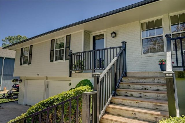 701 SW Nelson Drive, Grain Valley, MO 64029