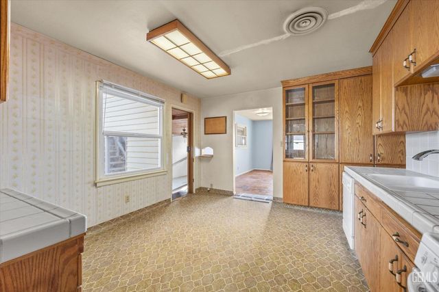 13754 Rosedale Highway, Bakersfield, CA 93314