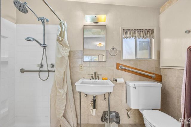 13754 Rosedale Highway, Bakersfield, CA 93314