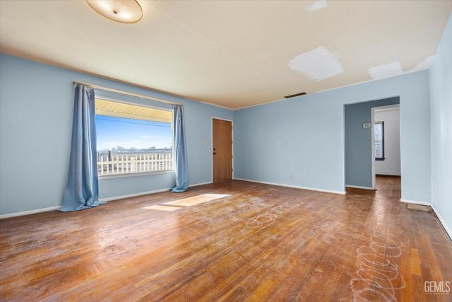 13754 Rosedale Highway, Bakersfield, CA 93314