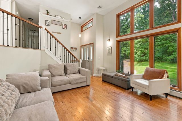 252 Breckenridge St, Palmer, MA 01069