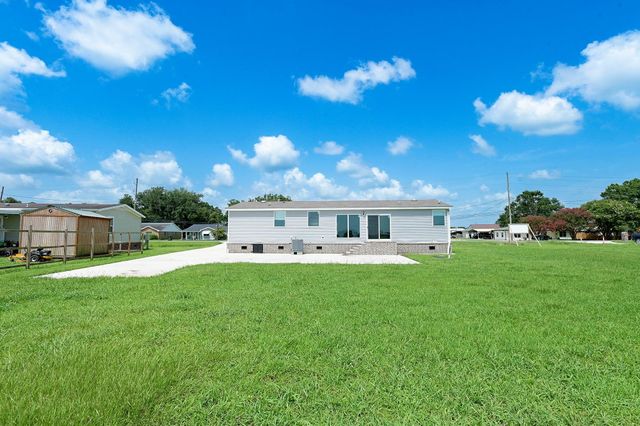 435 Back Project Road, Schriever, LA 70395