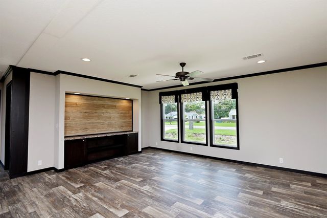 435 Back Project Road, Schriever, LA 70395