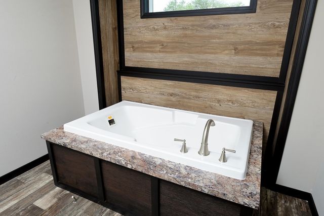 435 Back Project Road, Schriever, LA 70395