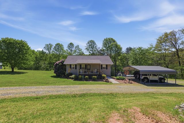 68 West Vineyard, Hayesville, NC 28904