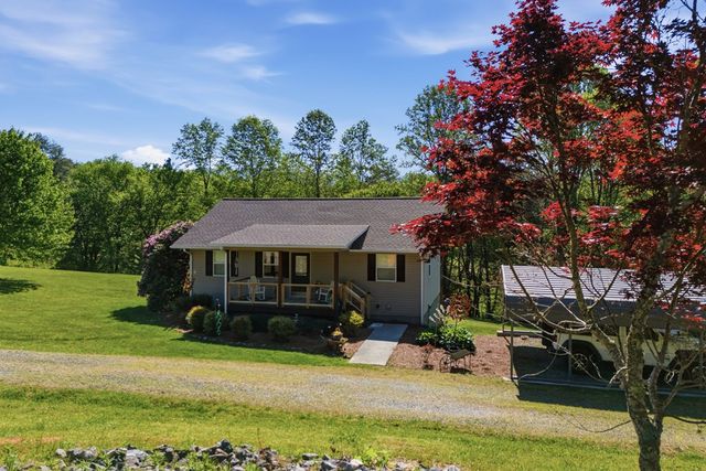 68 West Vineyard, Hayesville, NC 28904