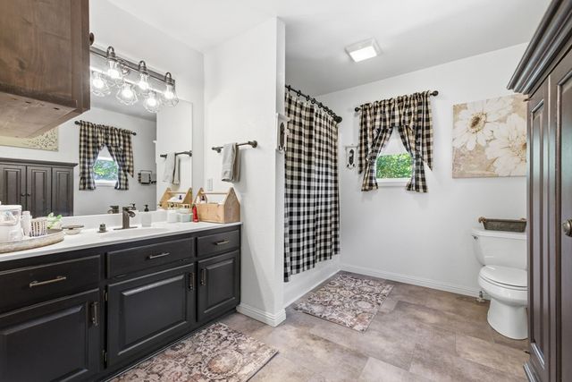 68 West Vineyard, Hayesville, NC 28904