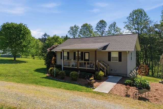 68 West Vineyard, Hayesville, NC 28904