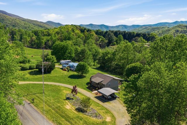 68 West Vineyard, Hayesville, NC 28904