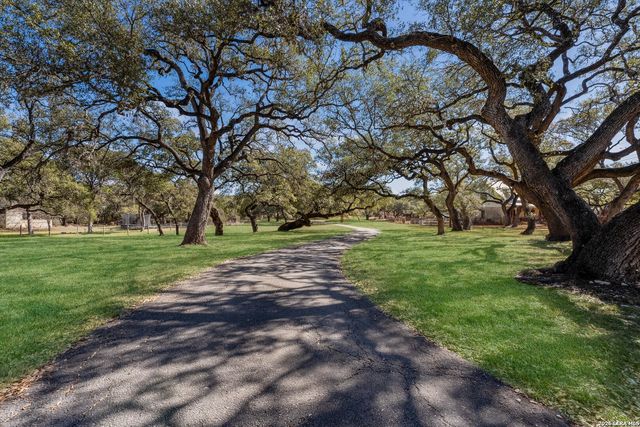 29080 Old Fredericksburg Road, Boerne, TX 78015