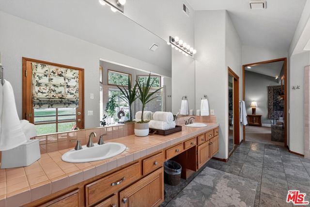 15555 Bronco Drive, Canyon Country (santa Clarita), CA 91387