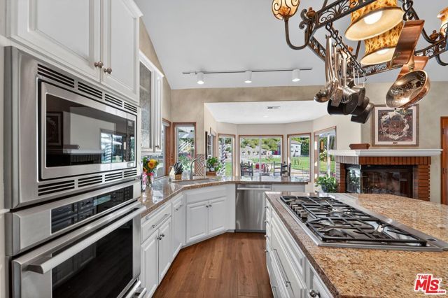 15555 Bronco Drive, Canyon Country (santa Clarita), CA 91387