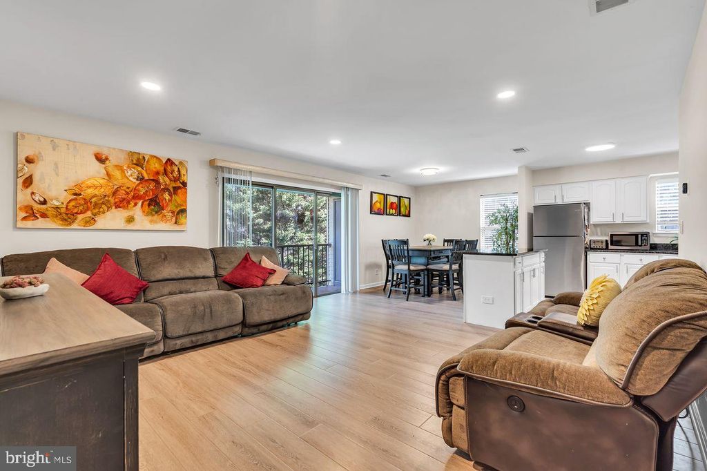 138 WYNDHAM PL, Robbinsville, NJ 08691