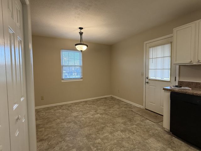 1212 Mount Vernon Rd, Bethpage, TN 37022