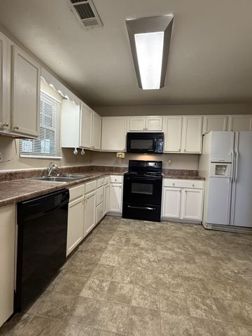 1212 Mount Vernon Rd, Bethpage, TN 37022