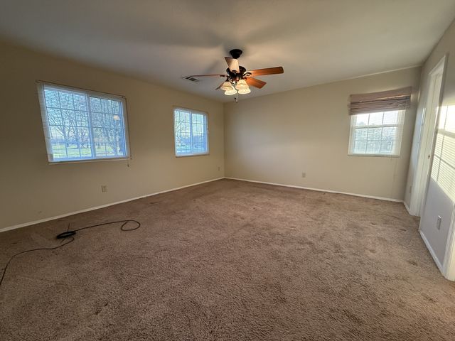 1212 Mount Vernon Rd, Bethpage, TN 37022