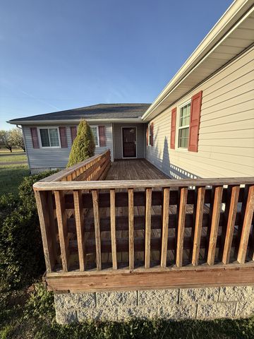 1212 Mount Vernon Rd, Bethpage, TN 37022