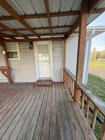 1212 Mount Vernon Rd, Bethpage, TN 37022