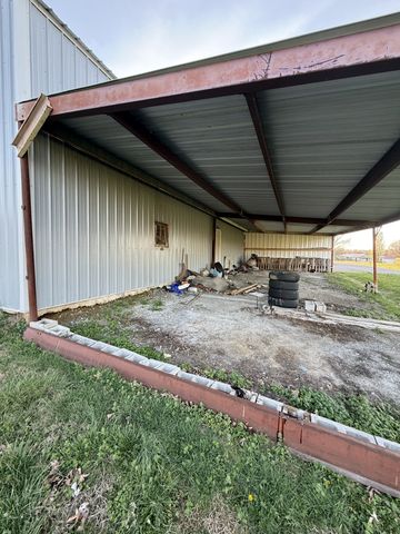 1212 Mount Vernon Rd, Bethpage, TN 37022