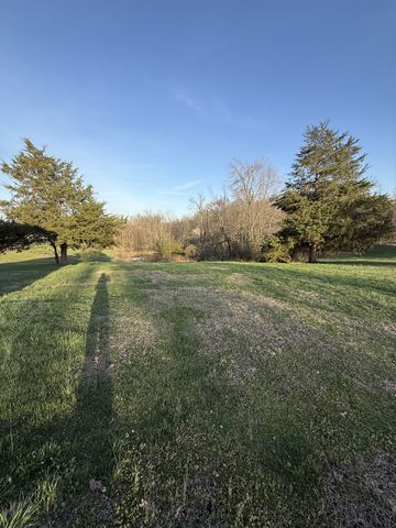 1212 Mount Vernon Rd, Bethpage, TN 37022