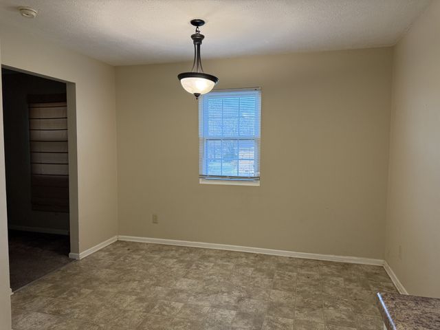 1212 Mount Vernon Rd, Bethpage, TN 37022
