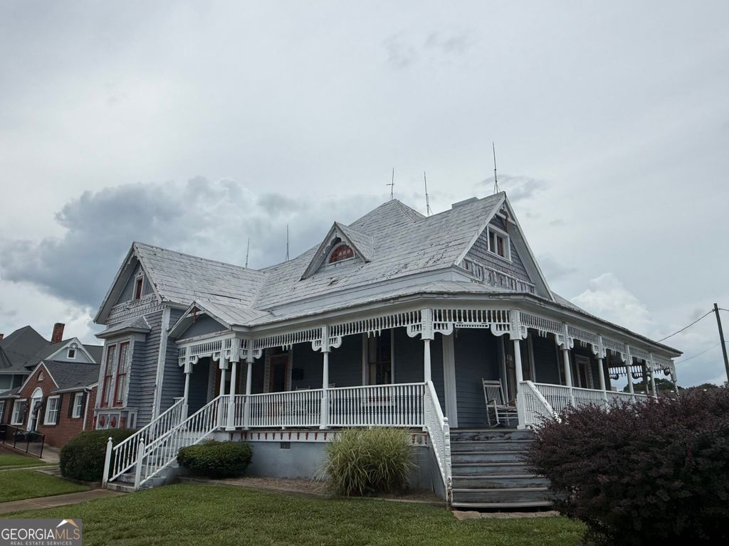 173 E Howell Street, Hartwell, GA 30643 — exterior