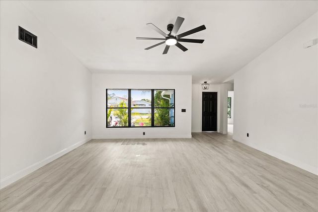 760 DEL PRADO DRIVE, Kissimmee, FL 34758