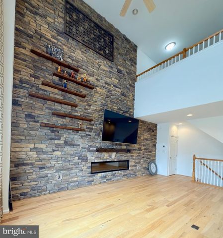 3202 DAVINCI DR, Philadelphia, PA 19145