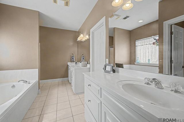 37448 Dutchtown Crossing Av, Gonzales, LA 70737