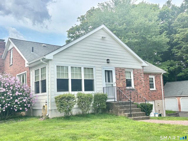 882 Avery Street, South Windsor, CT 06074