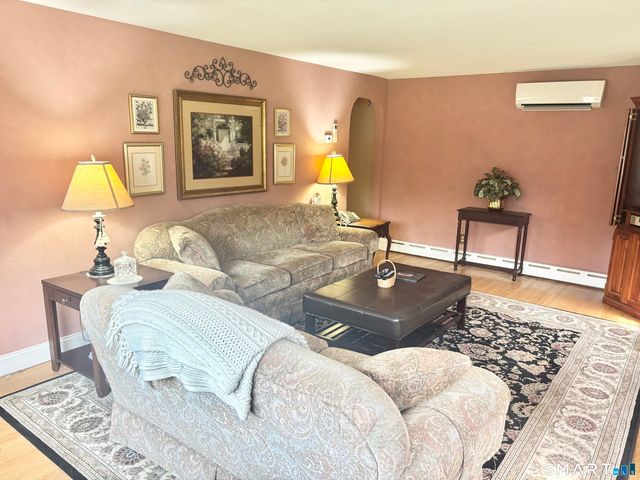 882 Avery Street, South Windsor, CT 06074