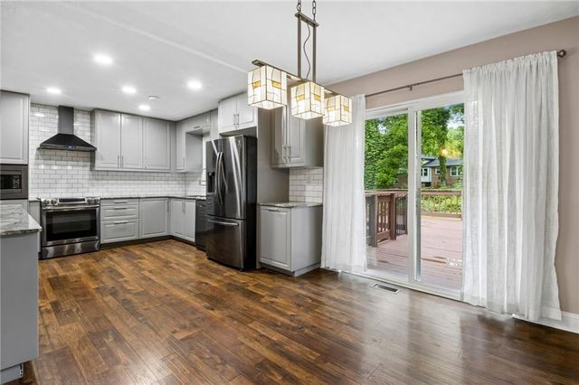1042 Mountain Woods Court, Stone Mountain, GA 30087