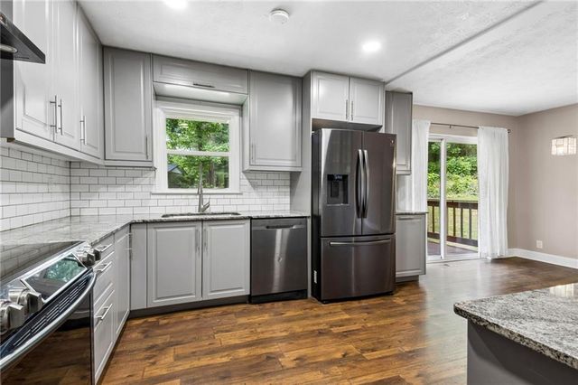 1042 Mountain Woods Court, Stone Mountain, GA 30087
